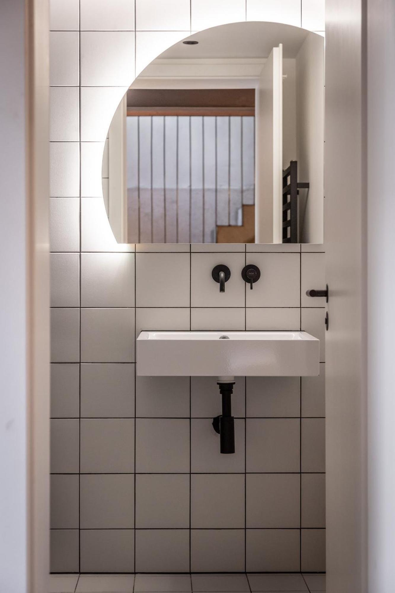 Coolest Apartment In Berlin, Easy Check-In, Close To Center, Black & White Maisonette #6 Exterior photo